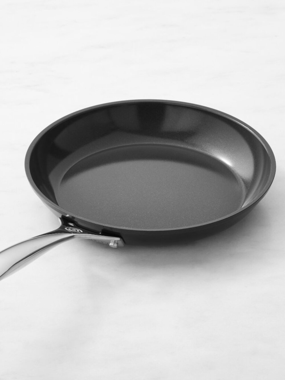NWT Le Creuset 10" Essential Non-Stick Ceramic Fry Pan